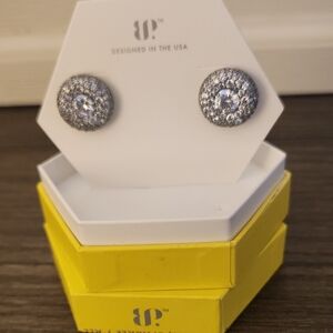 BP Elegant Hematite Stud Earrings 💥NEW💥